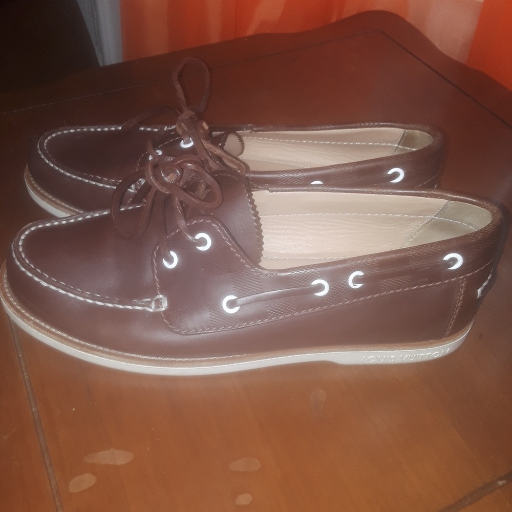 Authentic louis vuitton men shoes sz 7